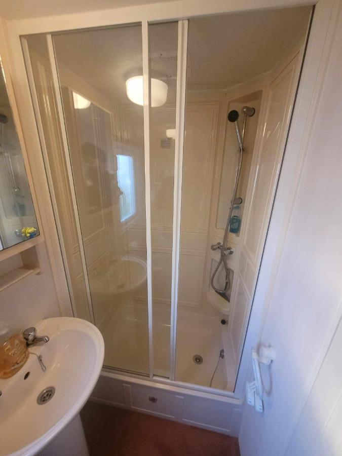 S313 3 Bed Caravan Golden Palm แชเปิลเซนต์เลนเนิร์ดส์ ภายนอก รูปภาพ